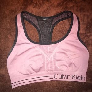 Calvin Klein Reversible sports bra /mauve/black/ M